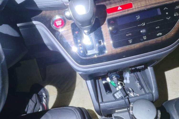 Used Honda Odyssey 2015 Updated Version 2.4L Smart Edition Gear Lever