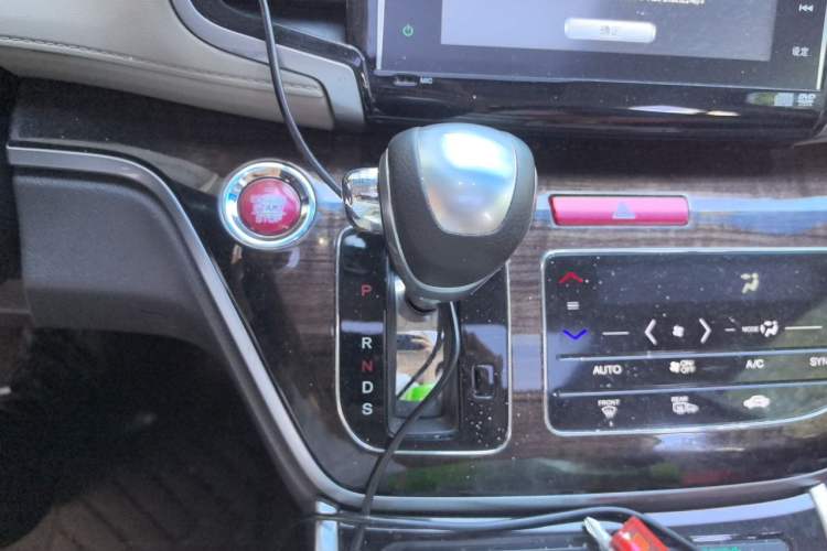 Used Honda Odyssey 2015 Revised Version 2.4L Supreme Edition Gear Lever