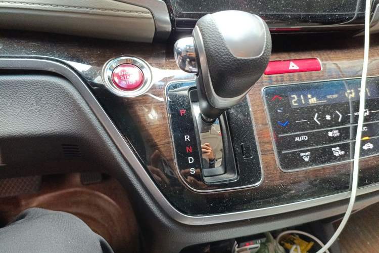 Used Honda Odyssey 2015 2.4L Prestige Edition Gear Lever