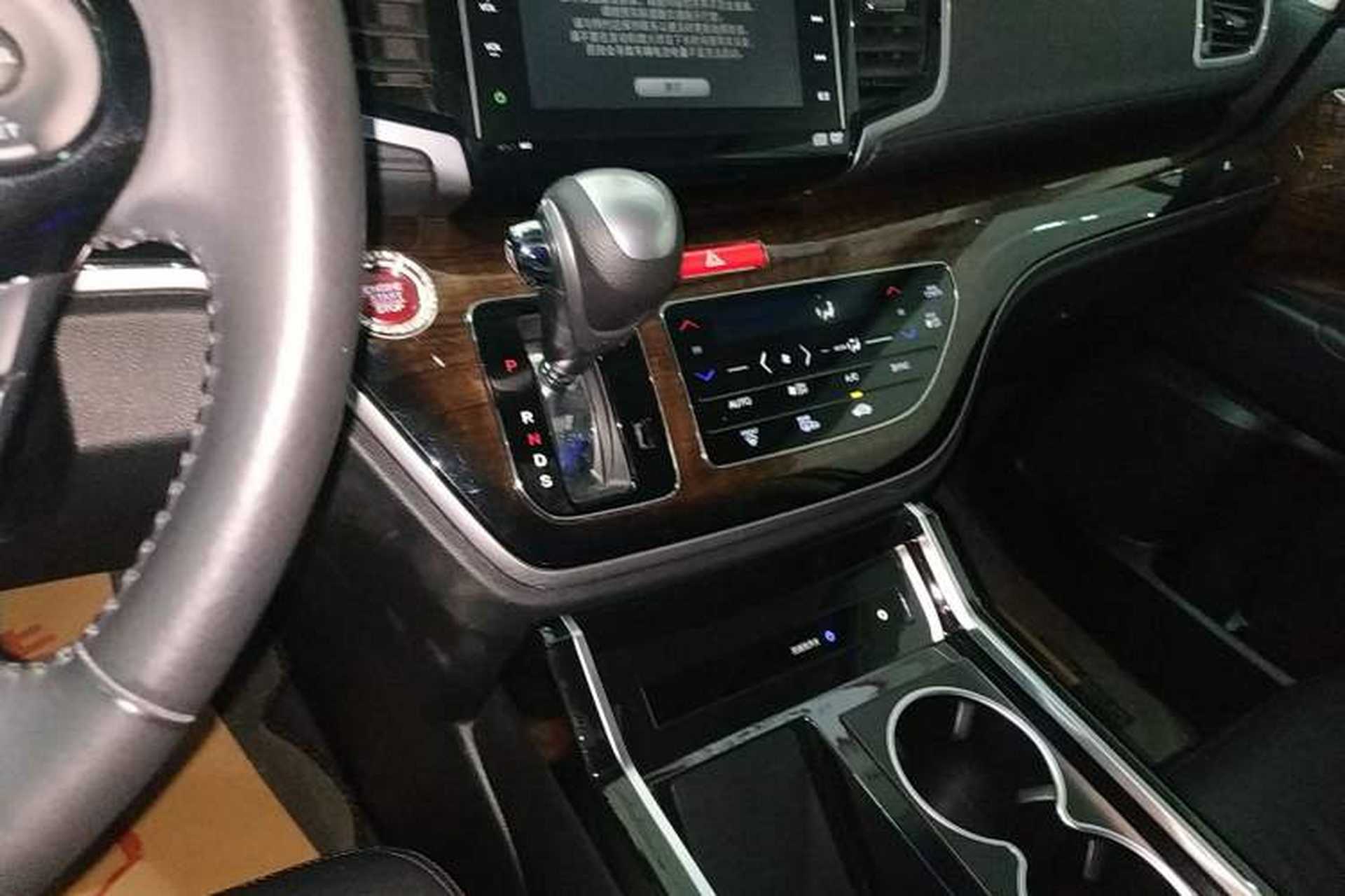 Used Honda Odyssey 2015 2.4L Supreme Edition Gear Lever