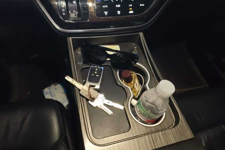 Used Honda Odyssey 2015 Updated Version 2.4L Smart Edition Gear Lever