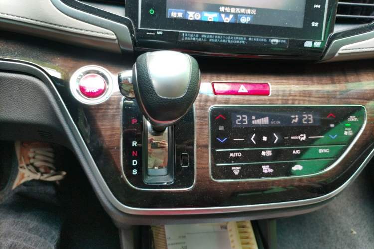 Used Honda Odyssey 2015 Revised Version 2.4L Supreme Edition Gear Lever