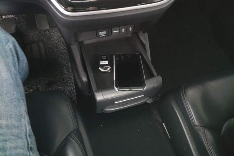Used Honda Odyssey 2015 2.4L Smart Edition Gear Lever
