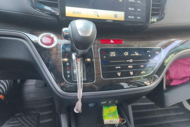 Used Honda Odyssey 2015 2.4L Smart Edition Gear Lever