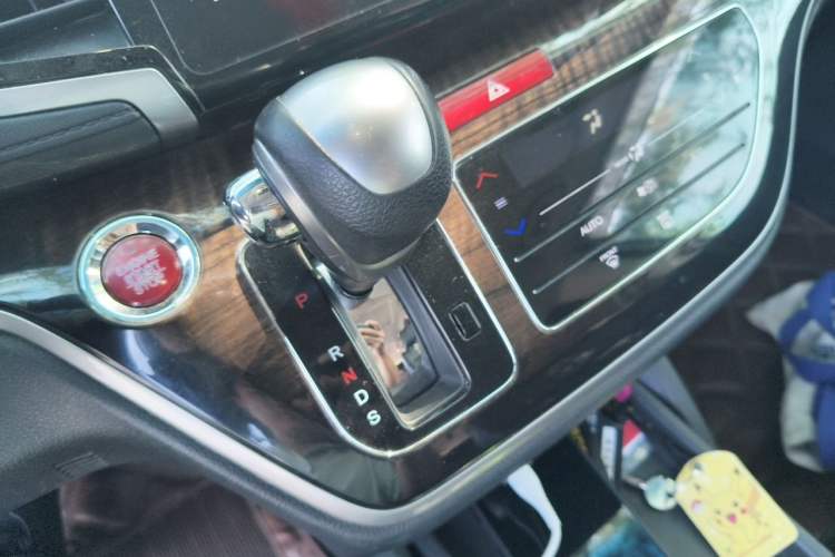 Used Honda Odyssey 2015 2.4L Smart Edition Gear Lever