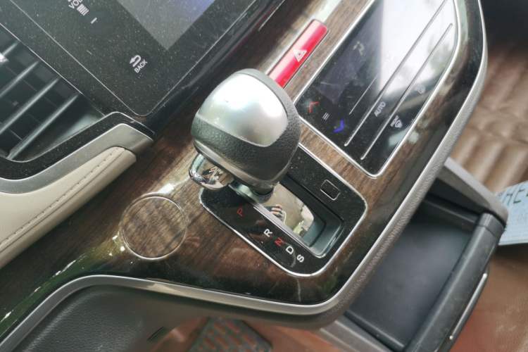 Used Honda Odyssey 2015 2.4L Comfort Edition Gear Lever