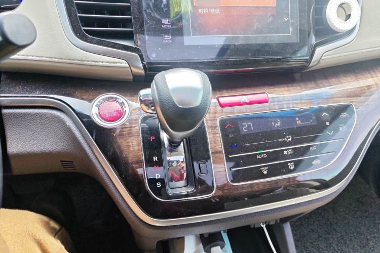 Used Honda Odyssey 2015 Updated Version 2.4L Smart Edition Gear Lever