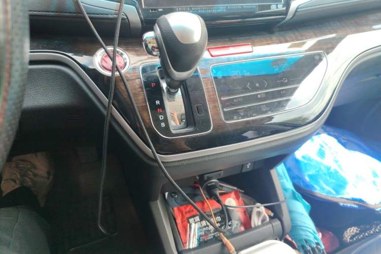 Used Honda Odyssey 2015 2.4L Supreme Edition Gear Lever