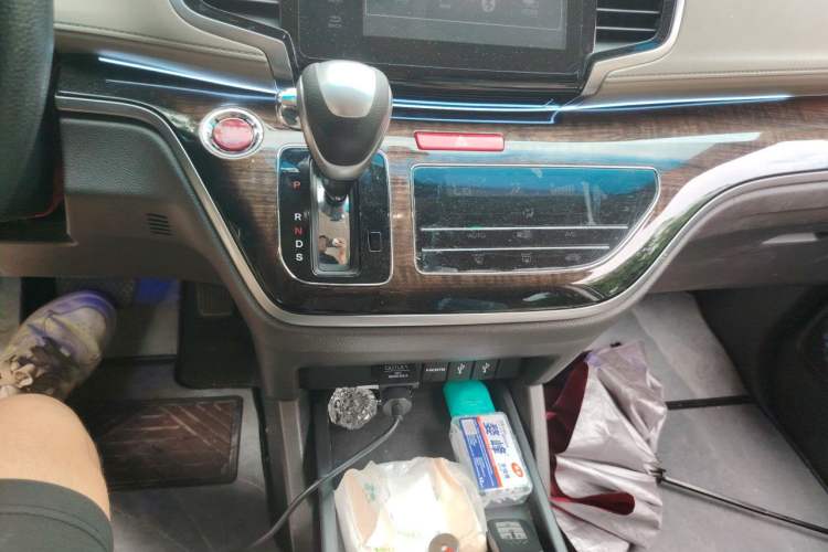 Used Honda Odyssey 2015 2.4L Luxury Edition Gear Lever
