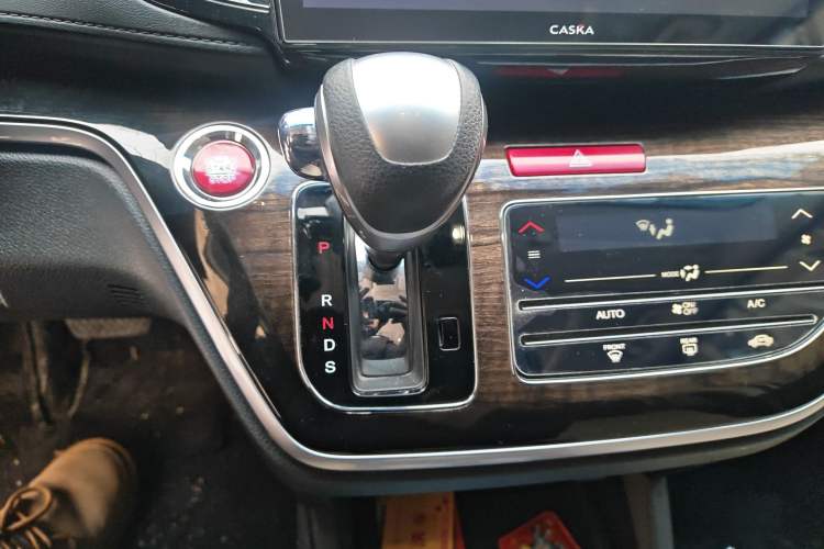 Used Honda Odyssey 2015 2.4L Smart Edition Gear Lever