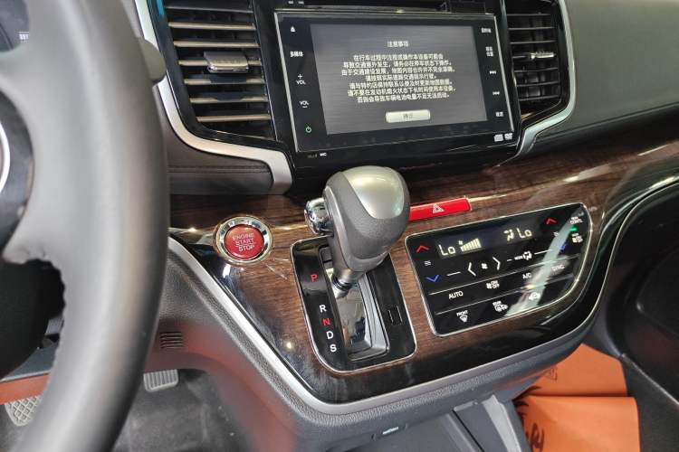 Used Honda Odyssey 2015 Revised Version 2.4L Supreme Edition Gear Lever