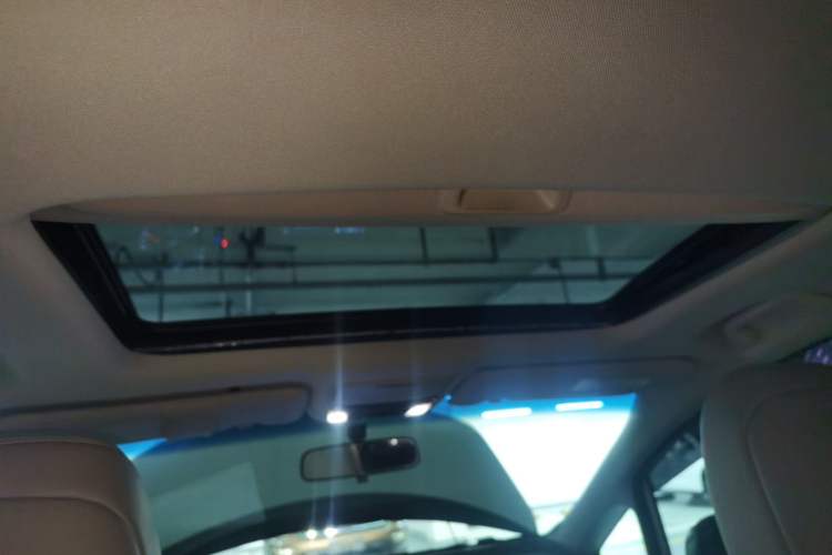 Used Honda Odyssey 2015 Updated Version 2.4L Smart Edition Headliner