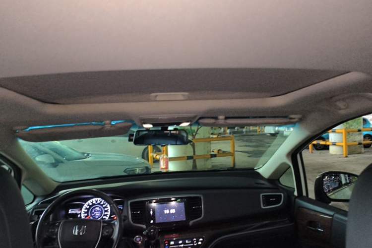 Used Honda Odyssey 2015 Updated Version 2.4L Smart Edition Headliner