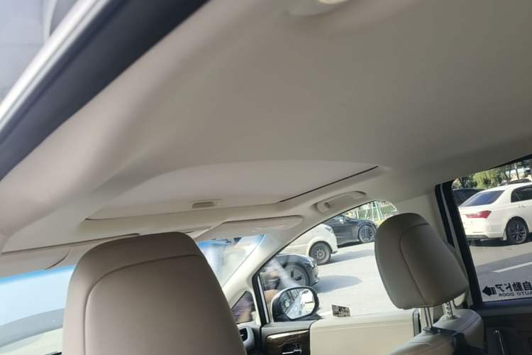 Used Honda Odyssey 2015 Updated Version 2.4L Smart Edition Headliner