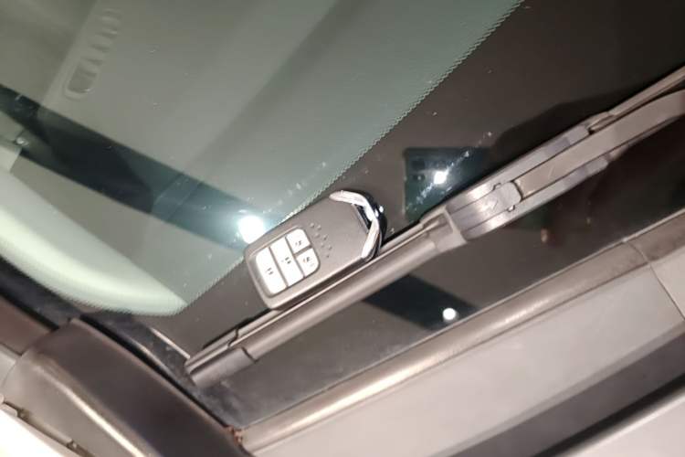 Used Honda Odyssey 2015 Updated Version 2.4L Smart Edition Interior 1