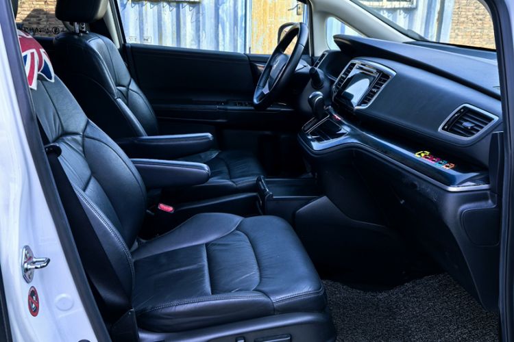 Used Honda Odyssey 2015 Updated Version 2.4L Smart Edition Interior 1