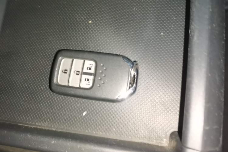Used Honda Odyssey 2015 Updated Version 2.4L Smart Edition Interior 1
