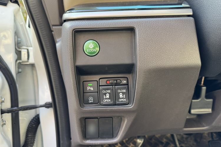 Used Honda Odyssey 2015 2.4L Smart Edition Interior 13
