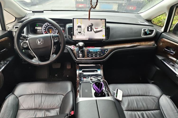 Used Honda Odyssey 2015 2.4L Supreme Edition Interior 2
