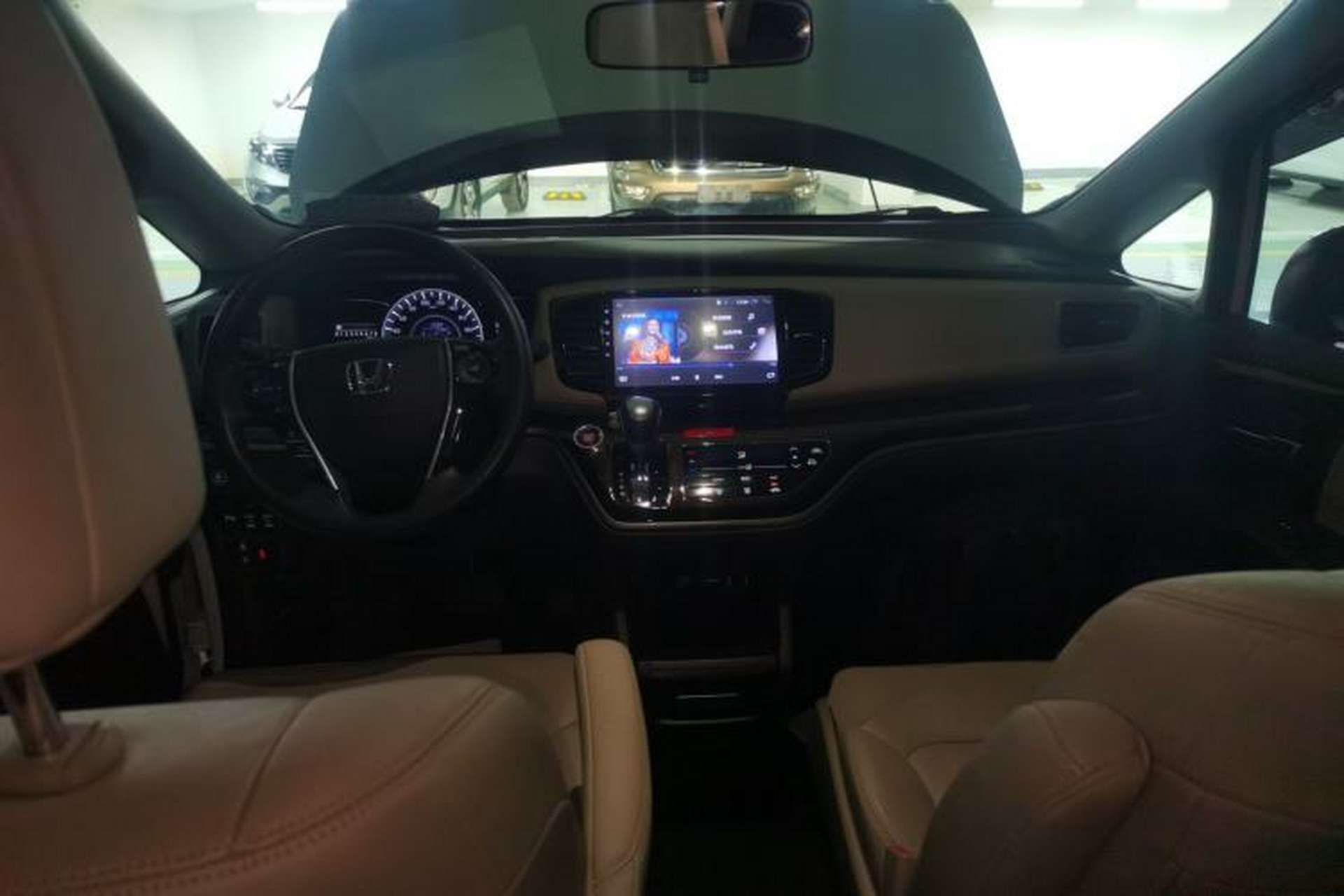 Used Honda Odyssey 2015 Updated Version 2.4L Smart Edition Interior 2