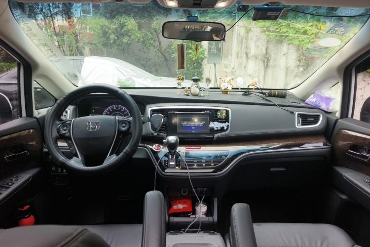 Used Honda Odyssey 2015 Updated Version 2.4L Smart Edition Interior 2
