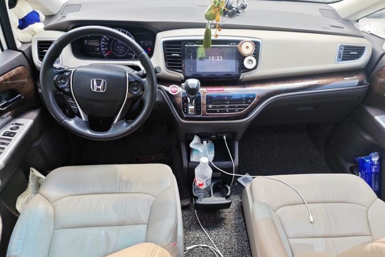 Used Honda Odyssey 2015 Updated Version 2.4L Smart Edition Interior 2