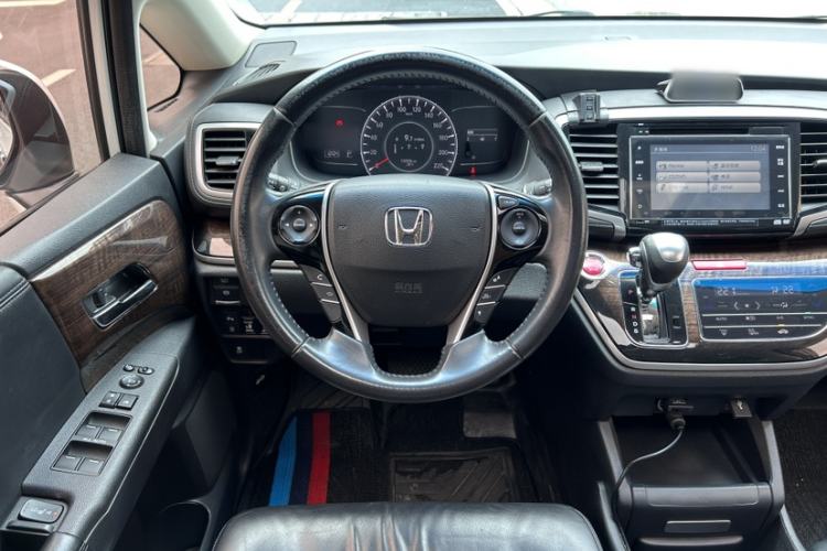 Used Honda Odyssey 2015 2.4L Supreme Edition Interior 2