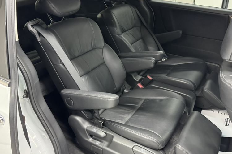 Used Honda Odyssey 2015 Updated Version 2.4L Smart Edition Interior 2