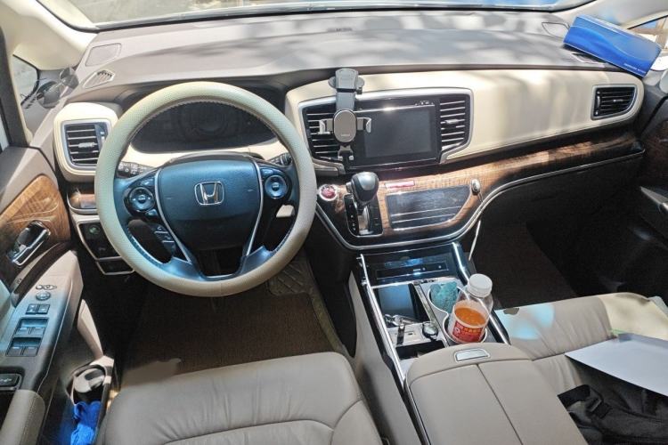 Used Honda Odyssey 2015 Updated Version 2.4L Smart Edition Interior 2