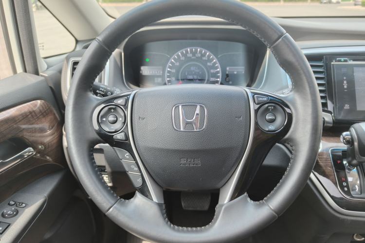 Used Honda Odyssey 2015 Updated Version 2.4L Smart Edition Interior 3
