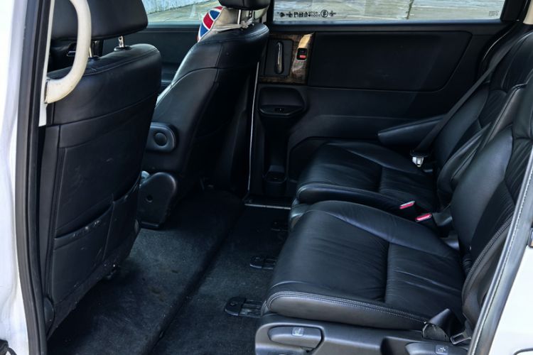 Used Honda Odyssey 2015 Updated Version 2.4L Smart Edition Interior 3