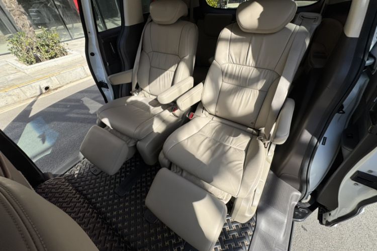 Used Honda Odyssey 2015 2.4L Smart Edition Interior 3