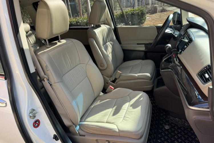 Used Honda Odyssey 2015 2.4L Smart Edition Interior 4