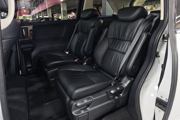 Used Honda Odyssey 2015 Updated Version 2.4L Smart Edition Interior 5