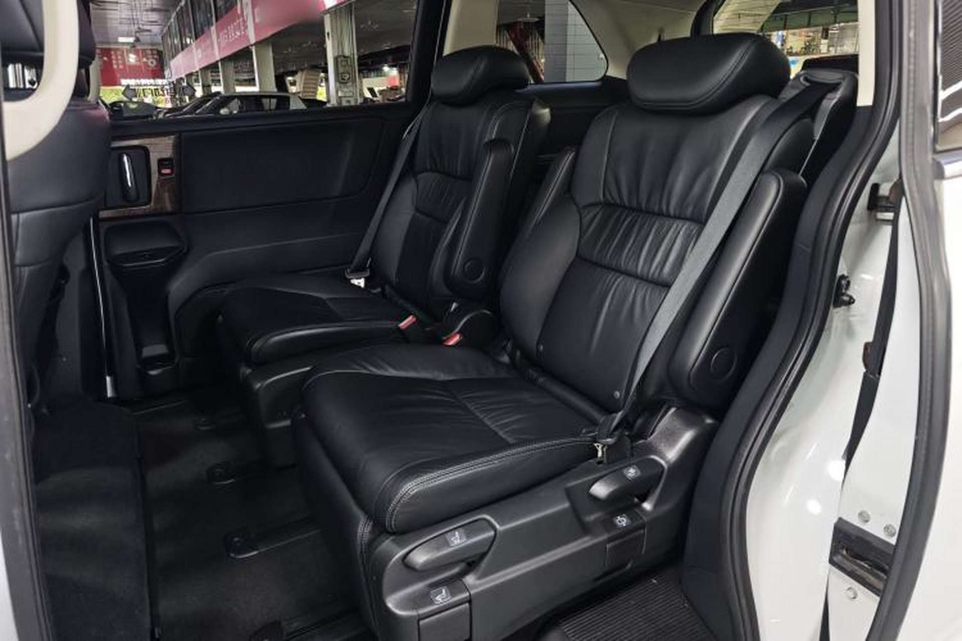 Used Honda Odyssey 2015 Updated Version 2.4L Smart Edition Interior 5