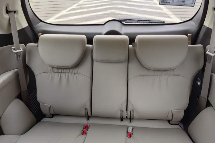 Used Honda Odyssey 2015 Revised 2.4L Luxury Edition Interior 6