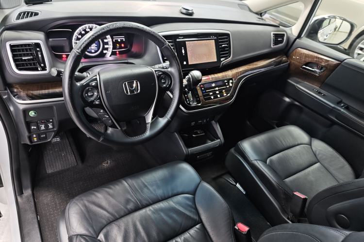 Used Honda Odyssey 2015 Updated Version 2.4L Smart Edition Interior 7