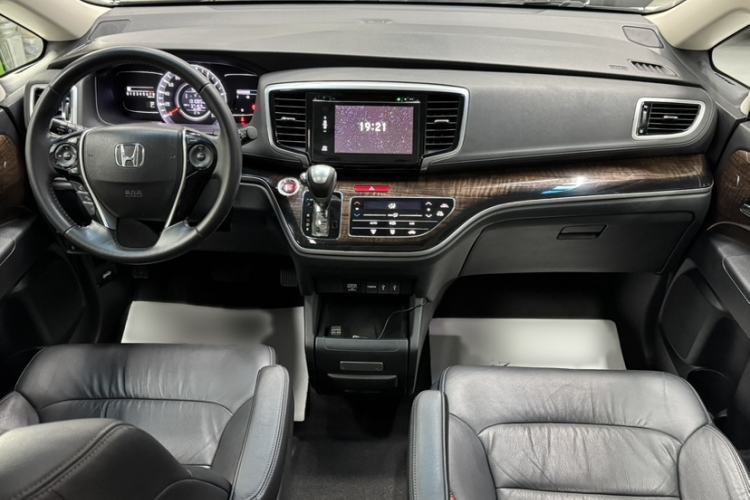 Used Honda Odyssey 2015 Updated Version 2.4L Smart Edition Interior 7