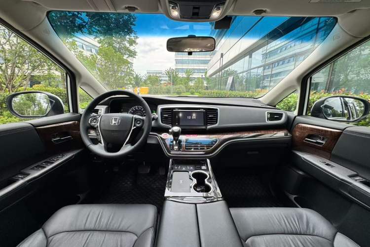 Used Honda Odyssey 2015 2.4L Smart Edition Interior 8