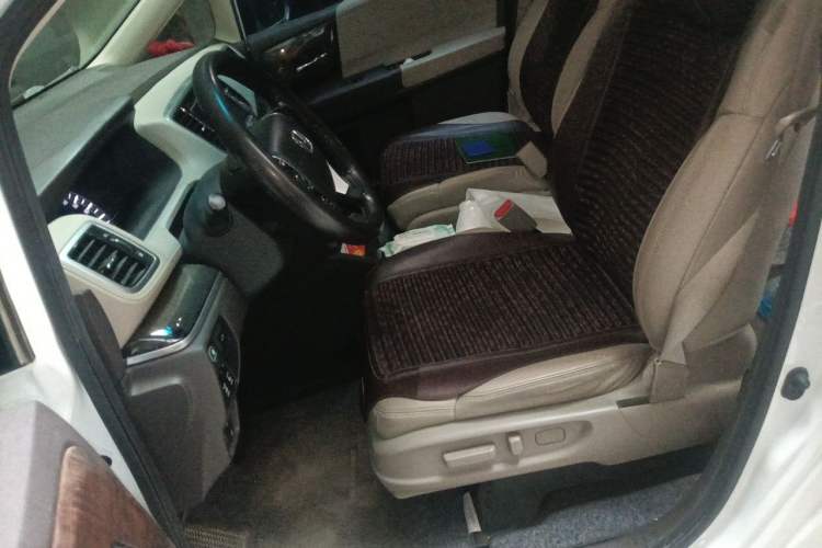 Used Honda Odyssey 2015 Revised 2.4L Luxury Edition Left Front Seat