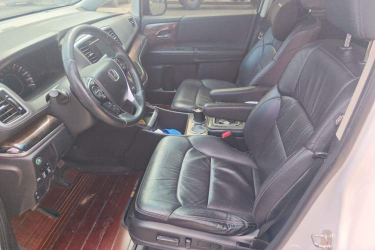 Used Honda Odyssey 2015 Updated Version 2.4L Smart Edition Left Front Seat