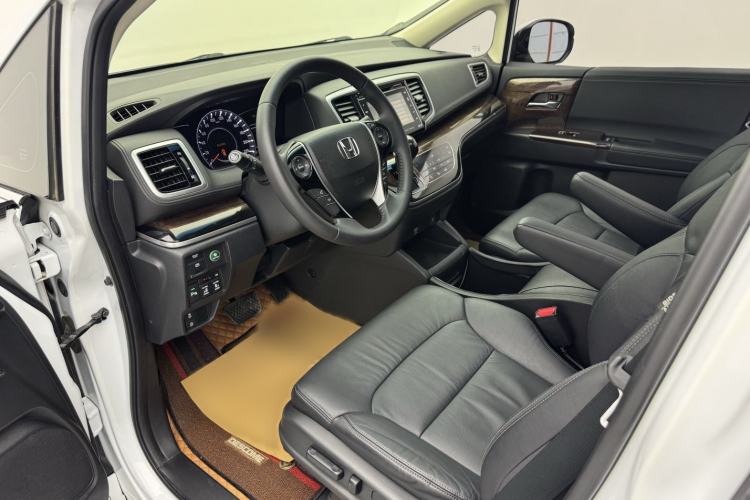 Used Honda Odyssey 2015 Revised Version 2.4L Supreme Edition Left Front Seat