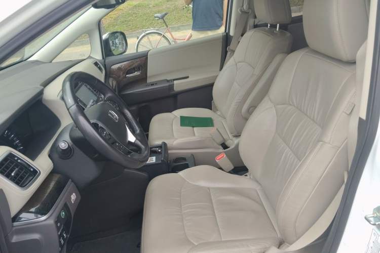 Used Honda Odyssey 2015 2.4L Supreme Edition Left Front Seat
