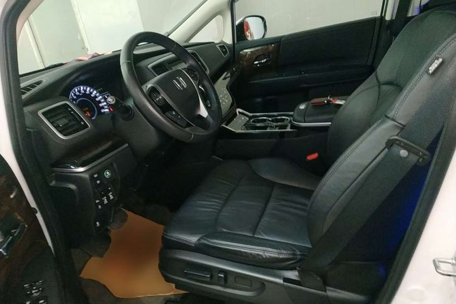 Used Honda Odyssey 2015 2.4L Supreme Edition Left Front Seat