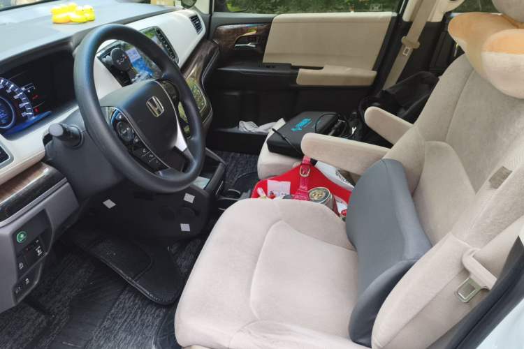 Used Honda Odyssey 2015 2.4L Comfort Edition Left Front Seat
