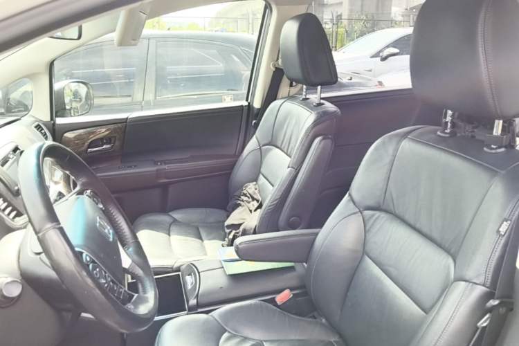 Used Honda Odyssey 2015 Updated Version 2.4L Smart Edition Left Front Seat