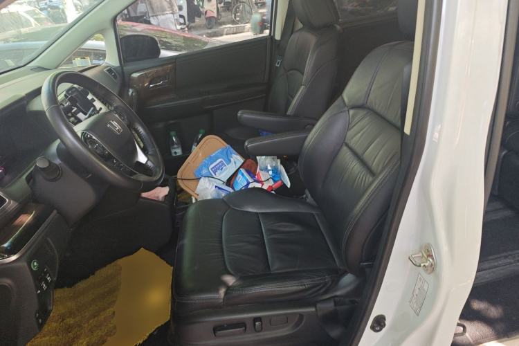 Used Honda Odyssey 2015 Updated Version 2.4L Smart Edition Left Front Seat