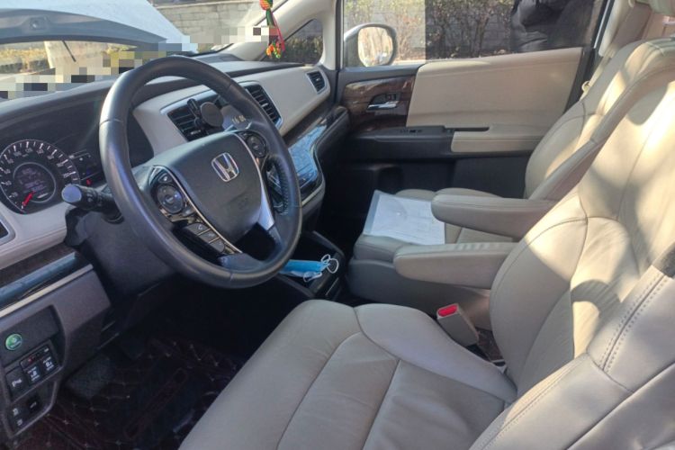 Used Honda Odyssey 2015 Updated Version 2.4L Smart Edition Left Front Seat