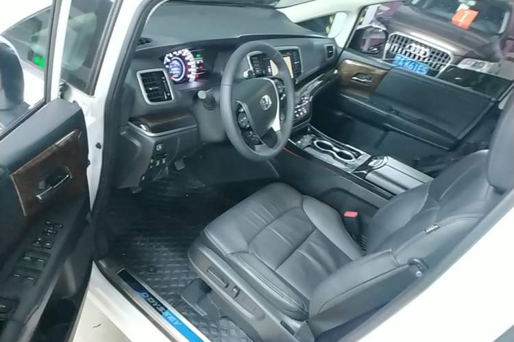 Used Honda Odyssey 2015 2.4L Smart Edition Left Front Seat