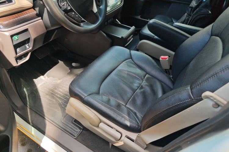 Used Honda Odyssey 2015 2.4L Comfort Edition Left Front Seat